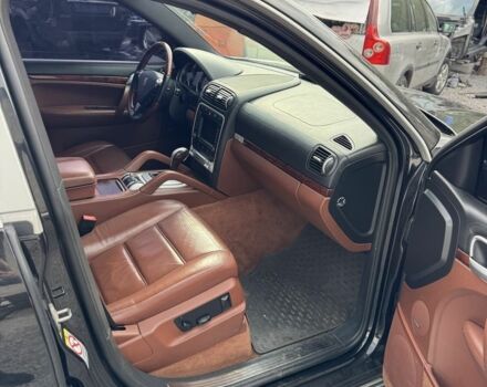 Чорний Порше Cayenne, об'ємом двигуна 0 л та пробігом 250 тис. км за 4500 $, фото 4 на Automoto.ua