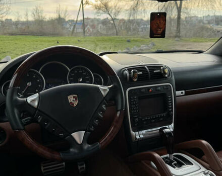 Черный Порше Каен, объемом двигателя 4.81 л и пробегом 180 тыс. км за 9000 $, фото 11 на Automoto.ua