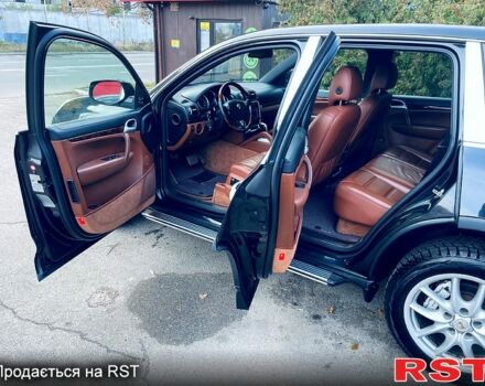 Чорний Порше Cayenne, об'ємом двигуна 4.8 л та пробігом 94 тис. км за 11900 $, фото 12 на Automoto.ua