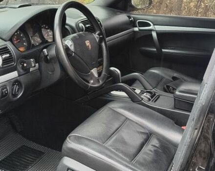 Чорний Порше Cayenne, об'ємом двигуна 3 л та пробігом 123 тис. км за 10992 $, фото 8 на Automoto.ua