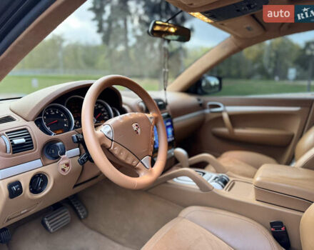 Чорний Порше Cayenne, об'ємом двигуна 4.8 л та пробігом 177 тис. км за 10500 $, фото 59 на Automoto.ua
