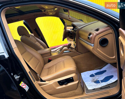 Черный Порше Каен, объемом двигателя 3.6 л и пробегом 175 тыс. км за 9777 $, фото 11 на Automoto.ua