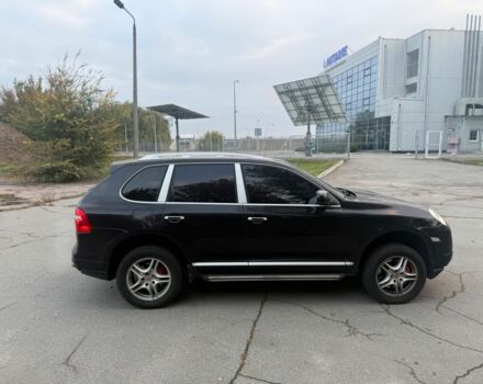 Черный Порше Каен, объемом двигателя 4.8 л и пробегом 200 тыс. км за 4500 $, фото 6 на Automoto.ua