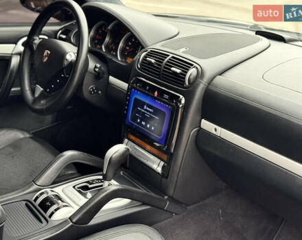 Чорний Порше Cayenne, об'ємом двигуна 4.81 л та пробігом 163 тис. км за 8999 $, фото 27 на Automoto.ua