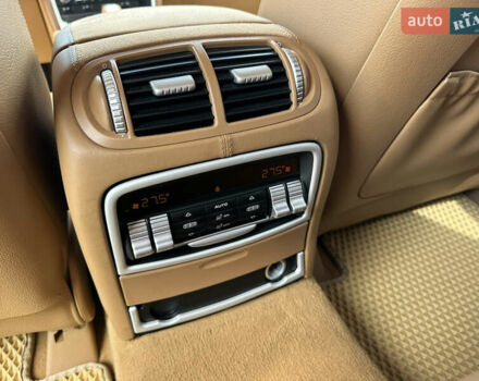 Черный Порше Каен, объемом двигателя 4.8 л и пробегом 145 тыс. км за 9300 $, фото 26 на Automoto.ua