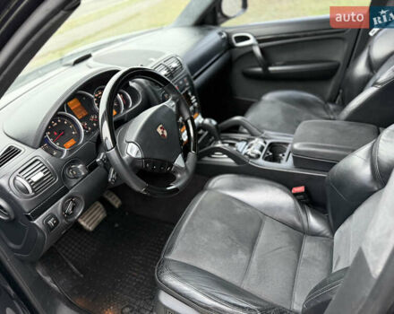 Черный Порше Каен, объемом двигателя 4.8 л и пробегом 216 тыс. км за 12500 $, фото 11 на Automoto.ua