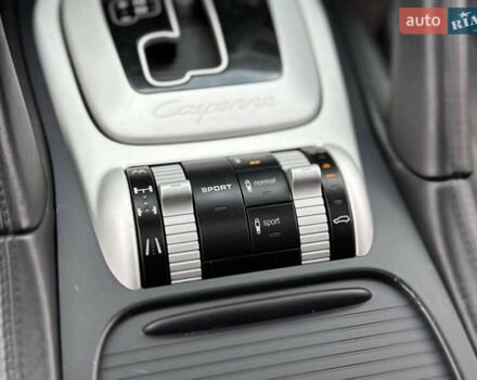 Черный Порше Каен, объемом двигателя 4.8 л и пробегом 170 тыс. км за 8999 $, фото 39 на Automoto.ua