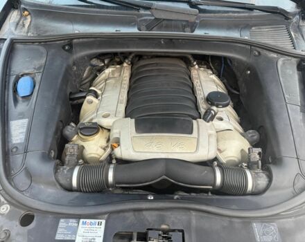 Черный Порше Каен, объемом двигателя 4.8 л и пробегом 200 тыс. км за 4500 $, фото 5 на Automoto.ua