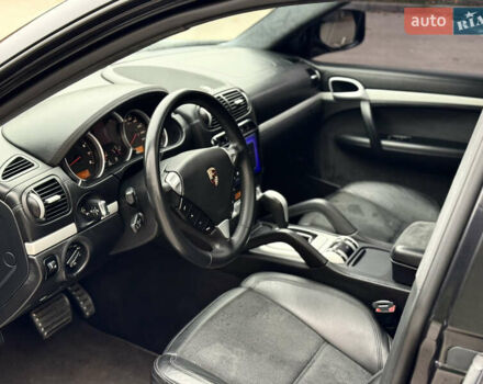 Чорний Порше Cayenne, об'ємом двигуна 4.81 л та пробігом 163 тис. км за 8999 $, фото 30 на Automoto.ua