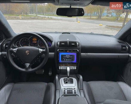 Чорний Порше Cayenne, об'ємом двигуна 4.81 л та пробігом 163 тис. км за 8999 $, фото 31 на Automoto.ua