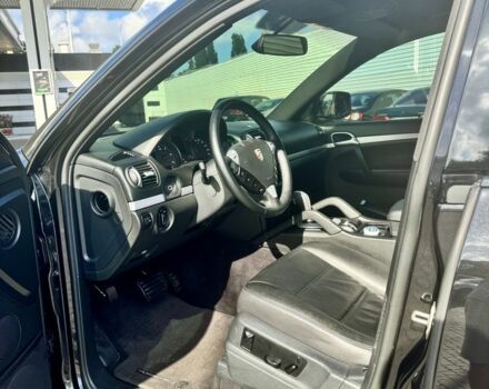 Порше Каен 2009 в Одессе на Automoto.ua Черный Порше Каен, объемом двигателя 3 л и пробегом 320 тыс. км за 15000 $, фото 6 на Automoto.ua