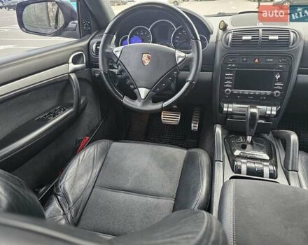Чорний Порше Cayenne, об'ємом двигуна 4.8 л та пробігом 216 тис. км за 14750 $, фото 11 на Automoto.ua