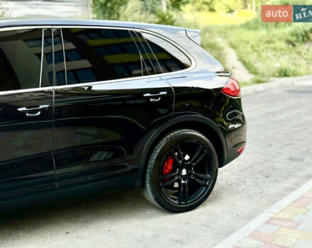 Чорний Порше Cayenne, об'ємом двигуна 4.8 л та пробігом 235 тис. км за 18999 $, фото 10 на Automoto.ua