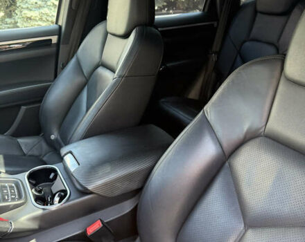 Черный Порше Каен, объемом двигателя 3.6 л и пробегом 195 тыс. км за 16500 $, фото 9 на Automoto.ua