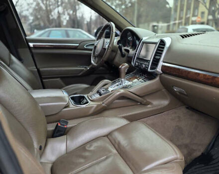 Черный Порше Каен, объемом двигателя 4.8 л и пробегом 164 тыс. км за 14500 $, фото 16 на Automoto.ua