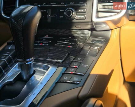 Чорний Порше Cayenne, об'ємом двигуна 4.8 л та пробігом 105 тис. км за 25900 $, фото 19 на Automoto.ua