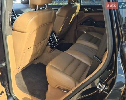 Порше Каен 2010 в Киеве на Automoto.ua Черный Порше Каен, объемом двигателя 4.8 л и пробегом 105 тыс. км за 26900 $, фото 14 на Automoto.ua