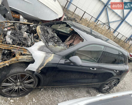 Черный Порше Каен, объемом двигателя 2.97 л и пробегом 250 тыс. км за 2900 $, фото 6 на Automoto.ua