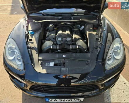 Чорний Порше Cayenne, об'ємом двигуна 4.8 л та пробігом 105 тис. км за 25900 $, фото 10 на Automoto.ua