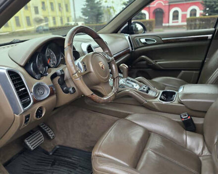 Черный Порше Каен, объемом двигателя 4.8 л и пробегом 164 тыс. км за 14500 $, фото 15 на Automoto.ua