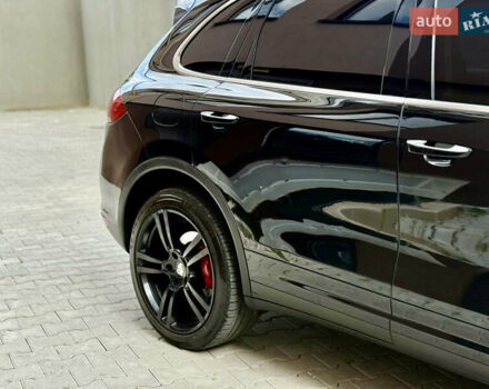Чорний Порше Cayenne, об'ємом двигуна 4.8 л та пробігом 235 тис. км за 18999 $, фото 34 на Automoto.ua