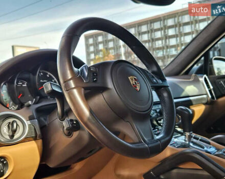 Чорний Порше Cayenne, об'ємом двигуна 4.8 л та пробігом 105 тис. км за 25900 $, фото 23 на Automoto.ua