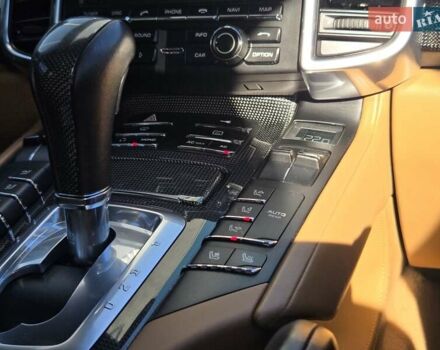 Порше Каен 2010 в Киеве на Automoto.ua Черный Порше Каен, объемом двигателя 4.8 л и пробегом 105 тыс. км за 26900 $, фото 33 на Automoto.ua