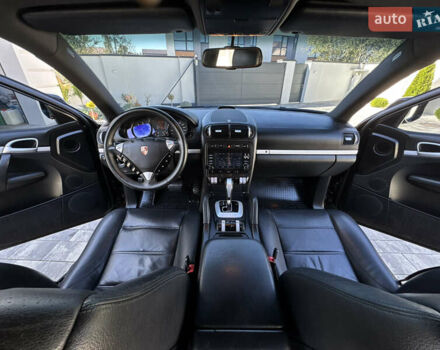 Черный Порше Каен, объемом двигателя 3 л и пробегом 173 тыс. км за 14950 $, фото 45 на Automoto.ua