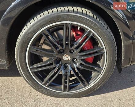 Порше Каен 2010 в Киеве на Automoto.ua Черный Порше Каен, объемом двигателя 4.8 л и пробегом 105 тыс. км за 26900 $, фото 21 на Automoto.ua