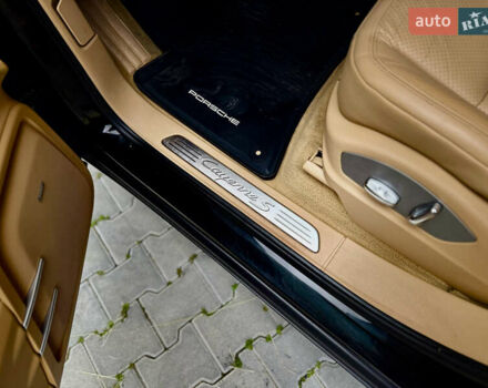 Чорний Порше Cayenne, об'ємом двигуна 4.8 л та пробігом 235 тис. км за 18999 $, фото 53 на Automoto.ua