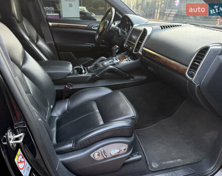 Черный Порше Каен, объемом двигателя 3.6 л и пробегом 263 тыс. км за 14500 $, фото 16 на Automoto.ua