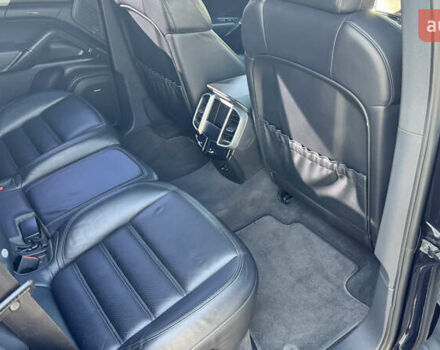 Черный Порше Каен, объемом двигателя 4.81 л и пробегом 150 тыс. км за 15000 $, фото 15 на Automoto.ua