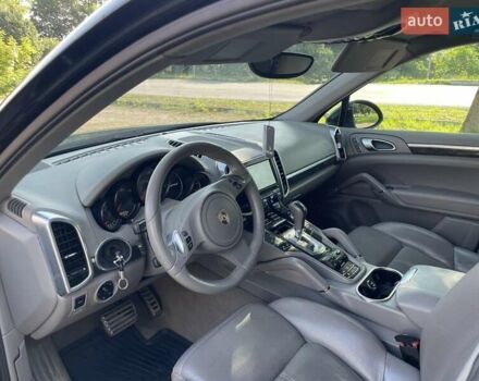Чорний Порше Cayenne, об'ємом двигуна 4.8 л та пробігом 108 тис. км за 17500 $, фото 9 на Automoto.ua