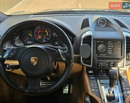 Чорний Порше Cayenne, об'ємом двигуна 4.8 л та пробігом 105 тис. км за 25900 $, фото 17 на Automoto.ua