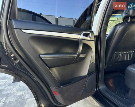 Черный Порше Каен, объемом двигателя 3 л и пробегом 173 тыс. км за 14950 $, фото 21 на Automoto.ua