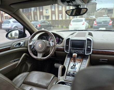Черный Порше Каен, объемом двигателя 4.8 л и пробегом 164 тыс. км за 14500 $, фото 13 на Automoto.ua