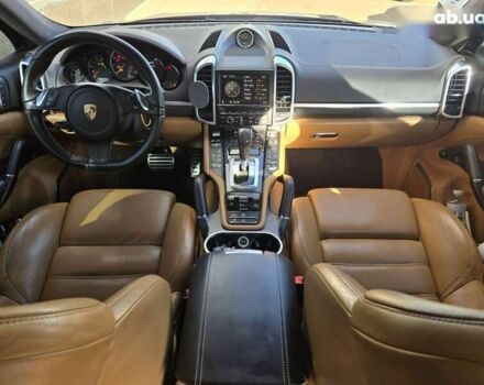 Черный Порше Каен, объемом двигателя 4.8 л и пробегом 105 тыс. км за 25900 $, фото 22 на Automoto.ua