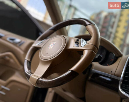 Чорний Порше Cayenne, об'ємом двигуна 4.8 л та пробігом 235 тис. км за 18999 $, фото 79 на Automoto.ua