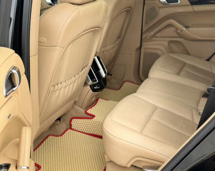 Черный Порше Каен, объемом двигателя 3 л и пробегом 259 тыс. км за 22500 $, фото 19 на Automoto.ua