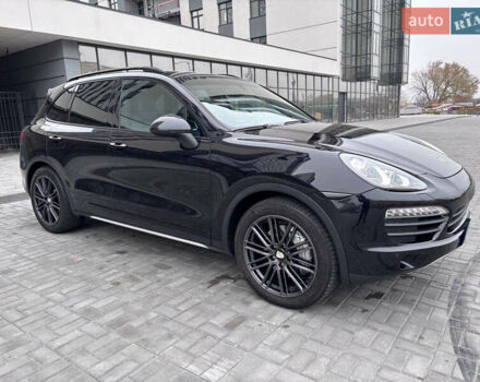 Чорний Порше Cayenne, об'ємом двигуна 4.81 л та пробігом 182 тис. км за 16500 $, фото 5 на Automoto.ua