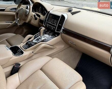 Чорний Порше Cayenne, об'ємом двигуна 3 л та пробігом 175 тис. км за 17999 $, фото 9 на Automoto.ua