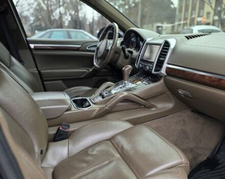 Чорний Порше Cayenne, об'ємом двигуна 4.8 л та пробігом 160 тис. км за 14500 $, фото 16 на Automoto.ua