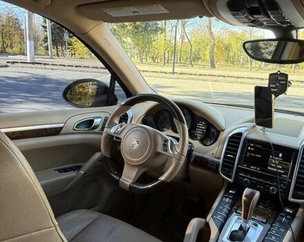 Чорний Порше Cayenne, об'ємом двигуна 3.6 л та пробігом 143 тис. км за 20000 $, фото 7 на Automoto.ua