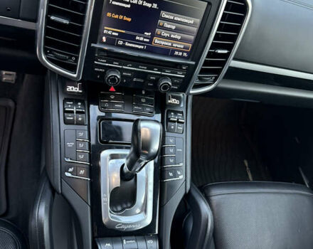 Черный Порше Каен, объемом двигателя 4.8 л и пробегом 278 тыс. км за 13999 $, фото 53 на Automoto.ua