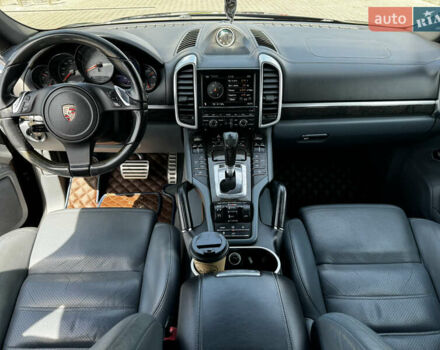 Чорний Порше Cayenne, об'ємом двигуна 4.81 л та пробігом 182 тис. км за 16800 $, фото 16 на Automoto.ua