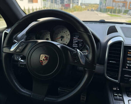 Черный Порше Каен, объемом двигателя 4.81 л и пробегом 228 тыс. км за 16700 $, фото 11 на Automoto.ua