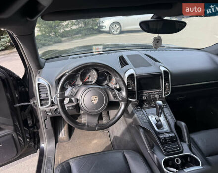 Черный Порше Каен, объемом двигателя 3.6 л и пробегом 244 тыс. км за 16999 $, фото 22 на Automoto.ua