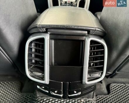 Порше Cayenne 2011 у Києві на Automoto.ua Чорний Порше Cayenne, об'ємом двигуна 3 л та пробігом 240 тис. км за 18700 $, фото 33 на Automoto.ua