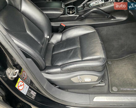 Чорний Порше Cayenne, об'ємом двигуна 3 л та пробігом 235 тис. км за 13950 $, фото 50 на Automoto.ua