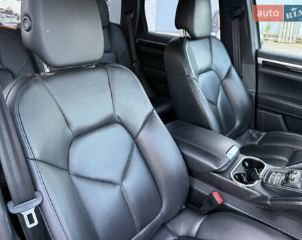 Черный Порше Каен, объемом двигателя 4.8 л и пробегом 278 тыс. км за 13999 $, фото 39 на Automoto.ua